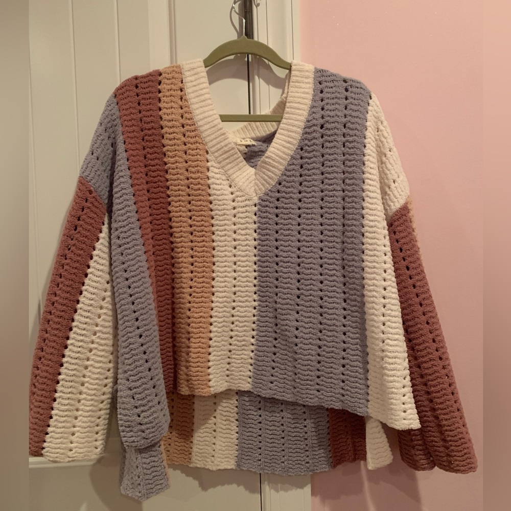 Boutique clothing. POL Sweater. Cozy material. Great condition. Flowy sleeves
